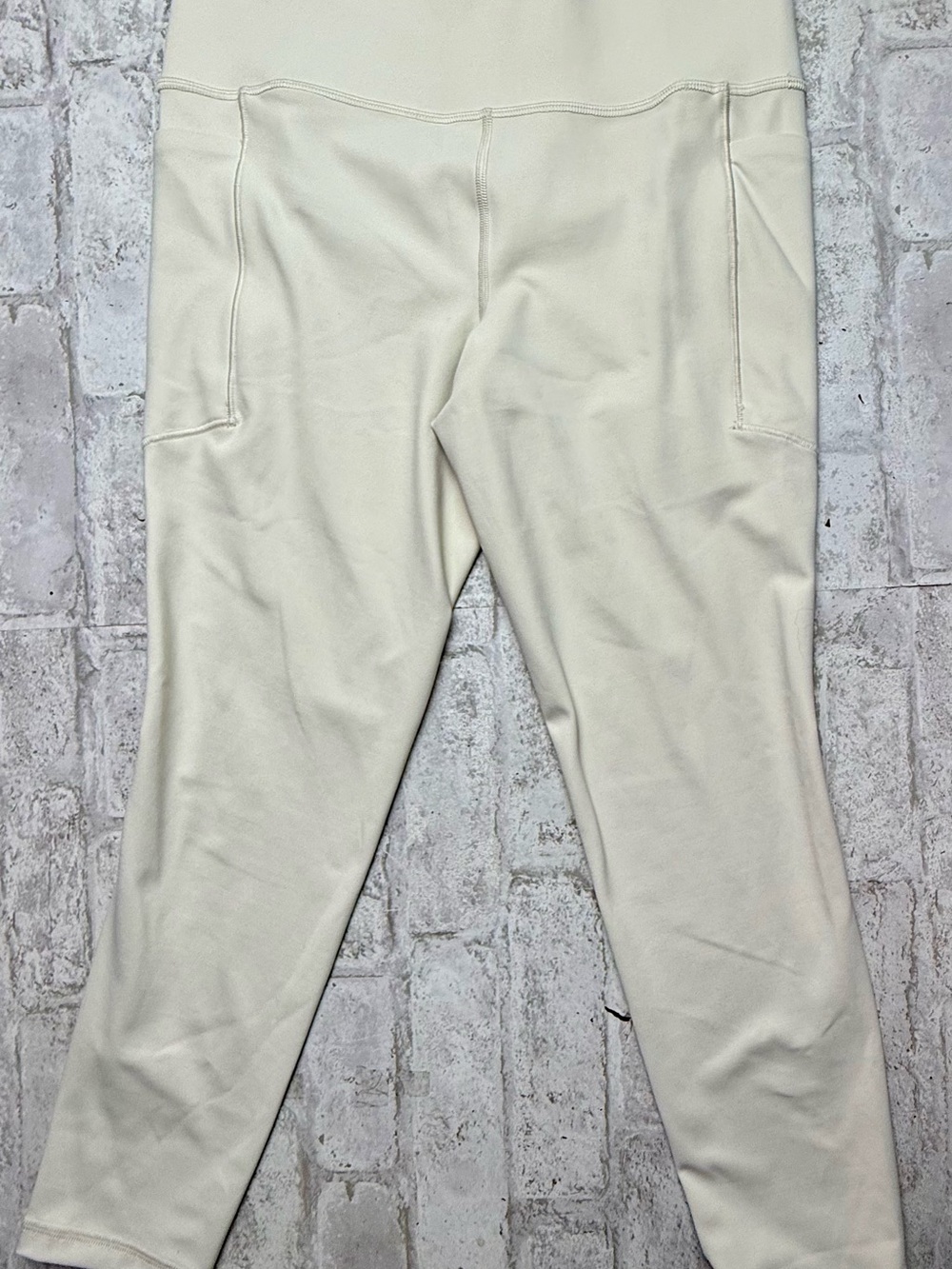 Athleta Salutation Stash Tight Tights Leggings Pants Ivory Bone Cream EUC M😍